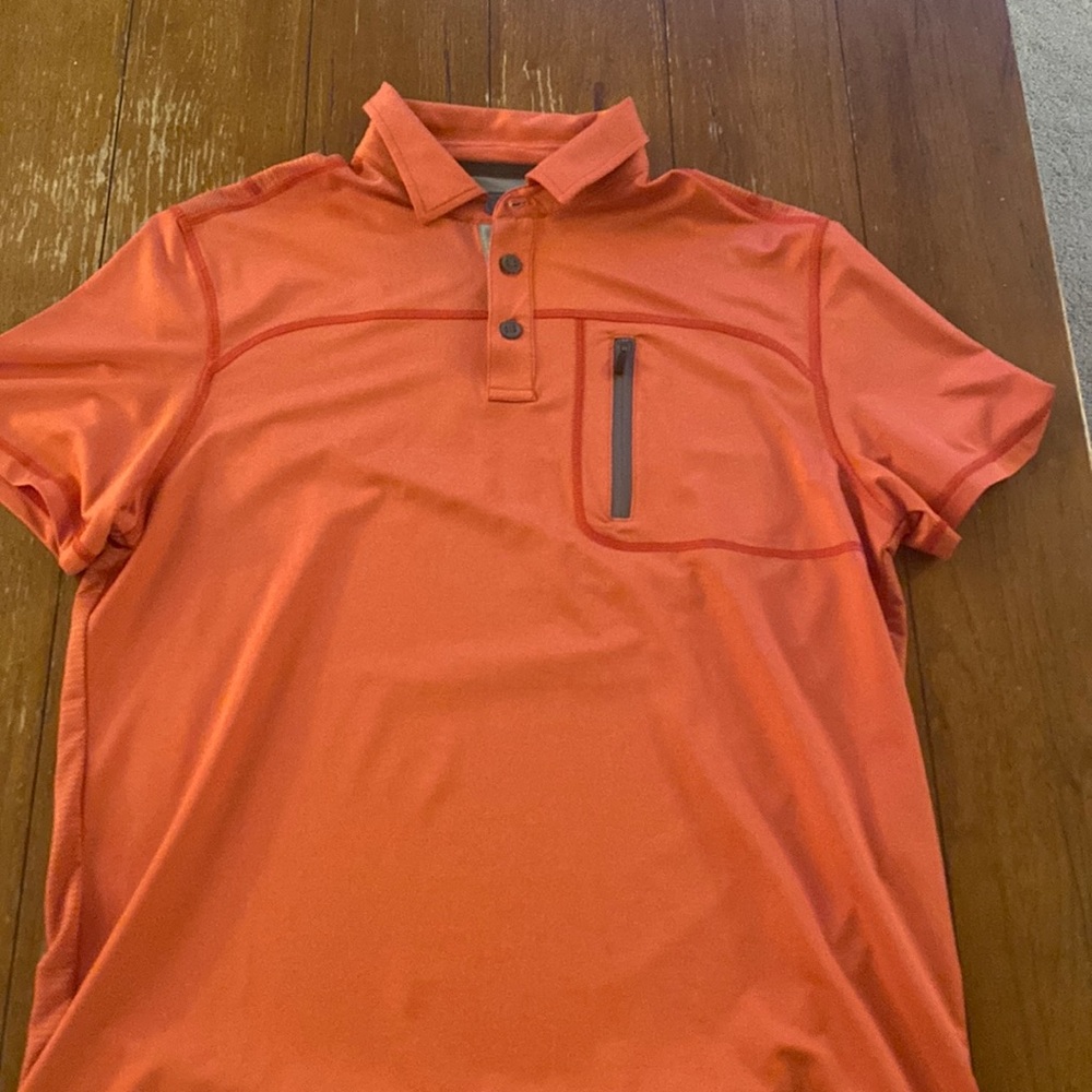 Bass men’s shirt, size medium
